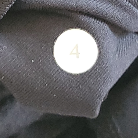 LULULEMON 4 - Picture 6 of 9